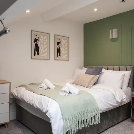 Lägenhet Crown View Leeds - 1 To 2 Bedroom Options - Near Station *