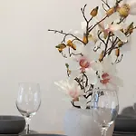 Crown View Leeds - 1 To 2 Bedroom Options - Near Station Appartamento *