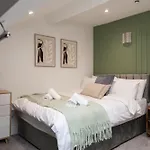 Appartamento Crown View Leeds - 1 To 2 Bedroom Options - Near Station *