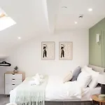Crown View Leeds - 1 To 2 Bedroom Options - Near Station