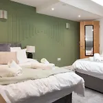 Crown View Leeds - 1 To 2 Bedroom Options - Near Station Appartamento *