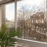 Crown View Leeds - 1 To 2 Bedroom Options - Near Station