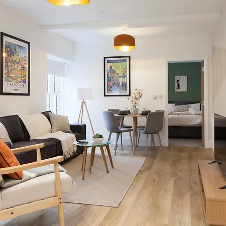 Διαμέρισμα Crown View Leeds - 1 To 2 Bedroom Options - Near Station Χαρογκέιτ