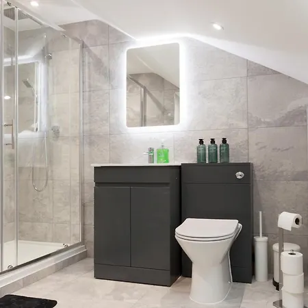 Crown View Leeds - 1 To 2 Bedroom Options - Near Station Διαμέρισμα