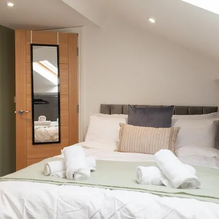 Διαμέρισμα Crown View Leeds - 1 To 2 Bedroom Options - Near Station Χαρογκέιτ
