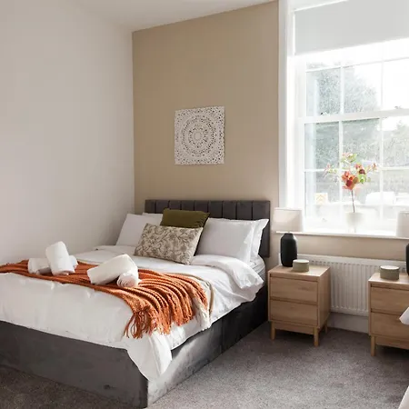 Crown View Leeds - 1 To 2 Bedroom Options - Near Station * Χαρογκέιτ