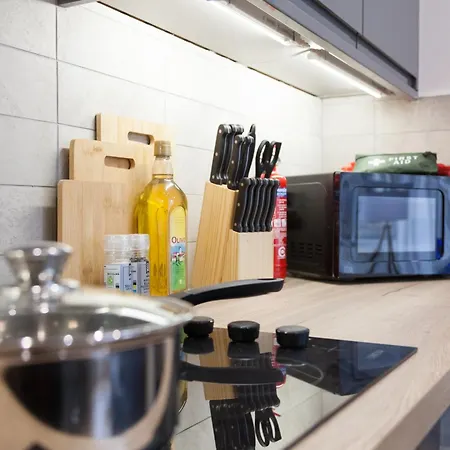 Crown View 아파트 *