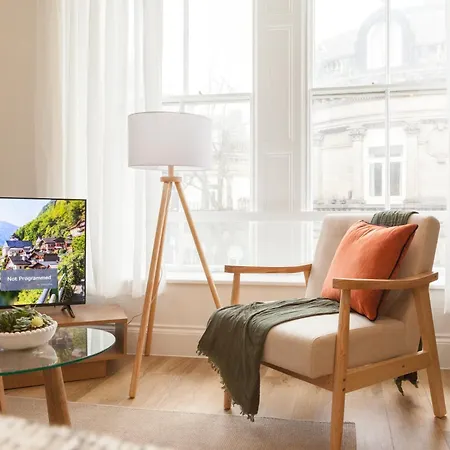 Crown View Leeds - 1 To 2 Bedroom Options - Near Station * הרוגייט