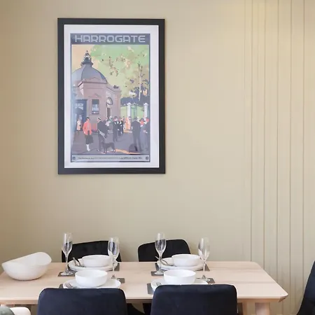 Crown View 아파트