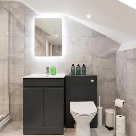 Crown View Leeds - 1 To 2 Bedroom Options - Near Station * Харрогейт